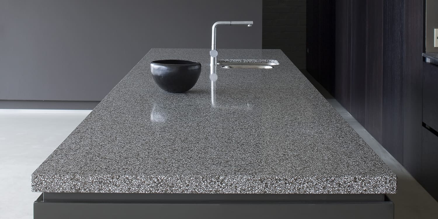 60mm thick quartz worktop